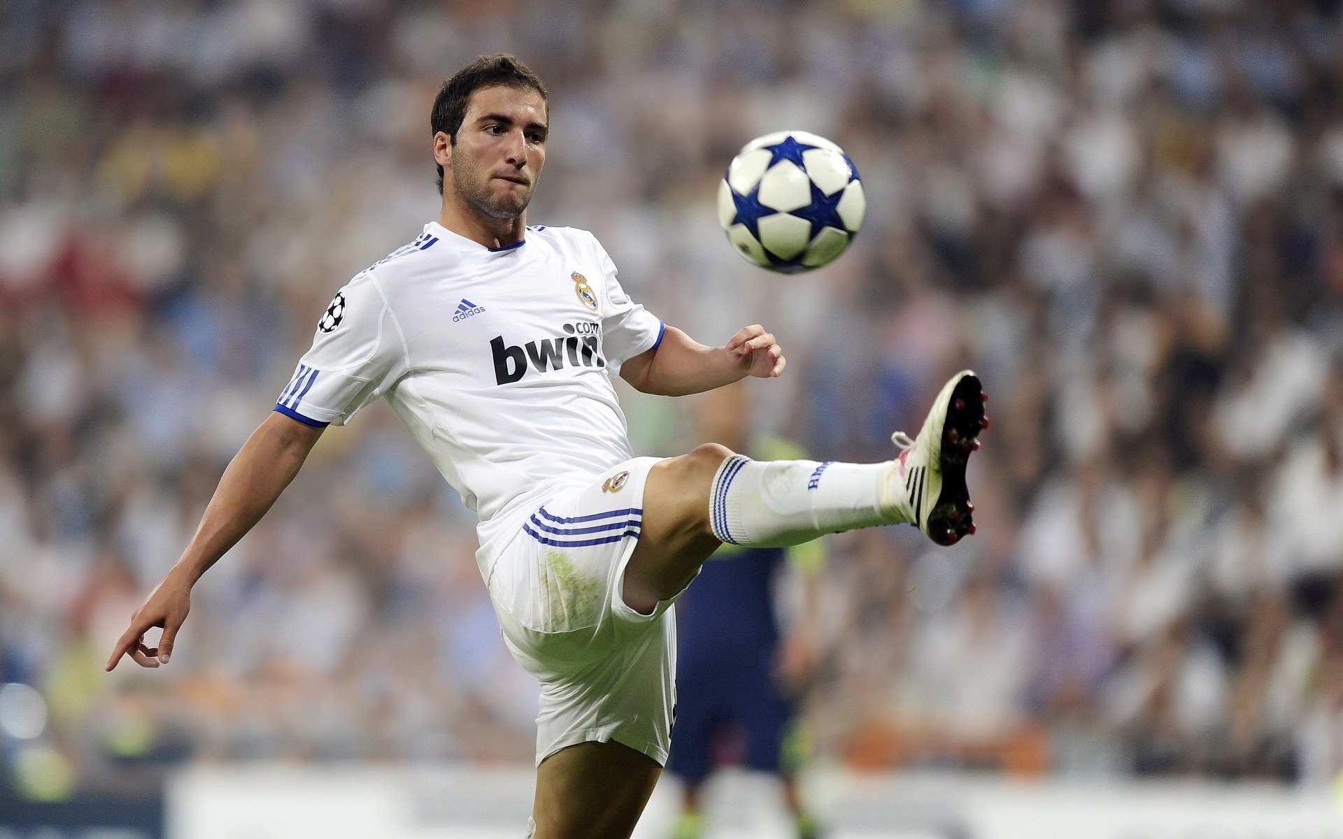 英格兰替补奇兵绝杀，全场沸腾，英格兰3名替补全部罚丢点球